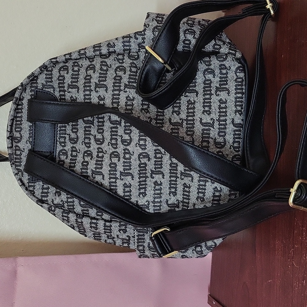 Juicy Couture Black and Gold Backpack with Chic Design - Picture 2 of 7